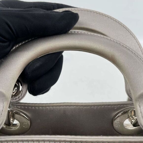 Dior Women Pre-Loved Bag Very Good Condition - Picture 9 of 9